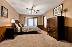 Bedroom on 1st level with Queen bed